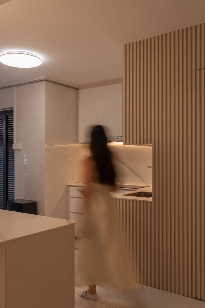 520 Serangoon North Ave 4 — Maisonette interior design by Dots N Tots Singapore