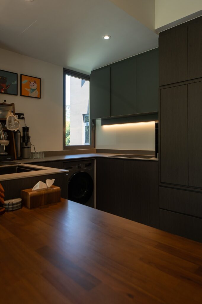 Palm Isles — HDB 4 Room interior design by Dots N Tots Singapore